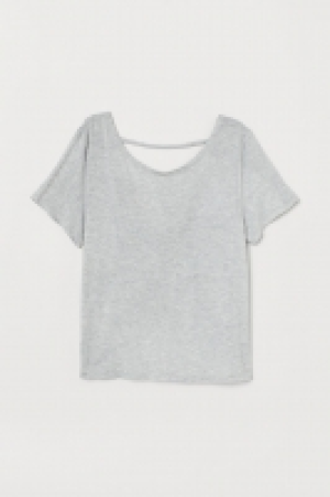  Top con espalda escotada 6.99 €