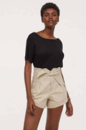  Top con espalda escotada 9.99 €