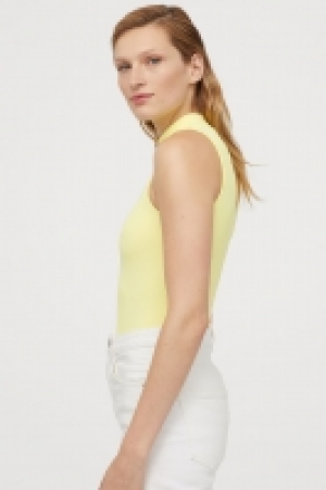  Body con cuello perkins 4.99 €