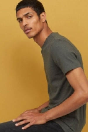  Camiseta Slim Fit 3.99 €
