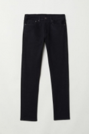  Slim Straight Jeans 14.99 €