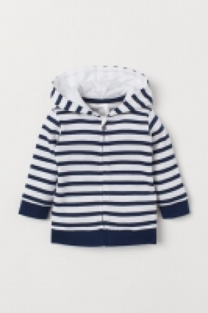  Chaqueta con capucha 7.99 €
