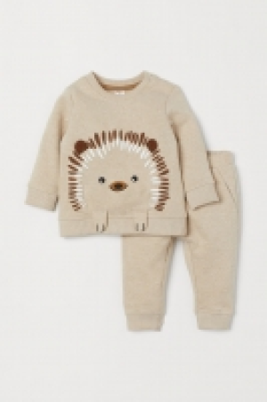  Sudadera y joggers 4.99 €