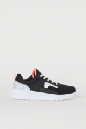  Zapatillas deportivas de malla 14.99 €