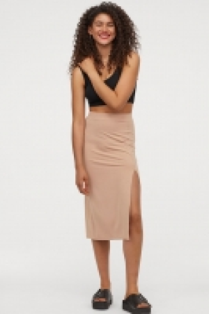  Falda de punto con abertura 8.99 €