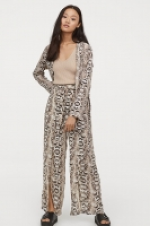  Pantalón con aberturas 9.99 €