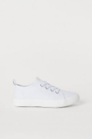  Zapatillas deportivas de lona 3.99 €