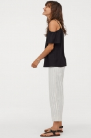  Top hombros cut-out 3.99 €