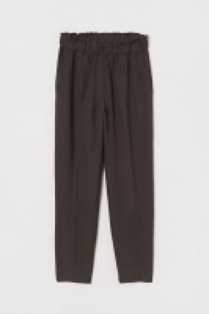  Pantalón en mezcla de lino 8.99 €