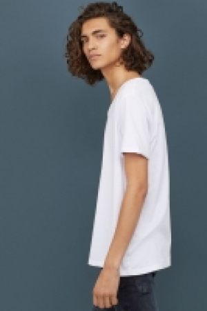  Camiseta escotada 5.99 €