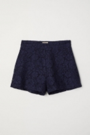 Pantalón corto de encaje 19.99 €