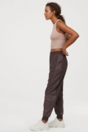  Pantalón de deporte 20.99 €