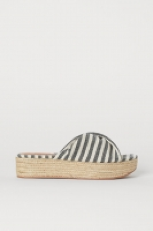  Sandalias de plataforma 14.99 €