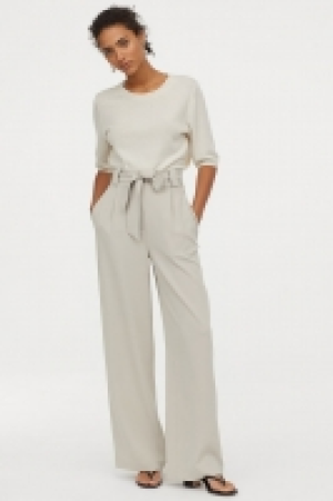  Pantalón con cinturón de atar 24.99 €