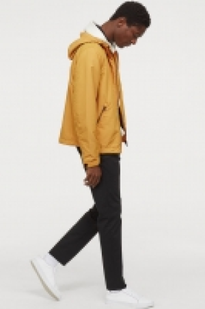  Chaqueta con capucha 23.99 €