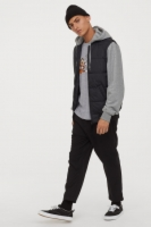  Chaqueta acolchada con capucha 23.99 €