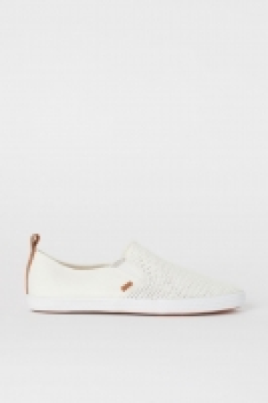  Deportivas sin cierre 11.99 €