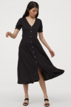  Vestido con escote de pico 17.99 €
