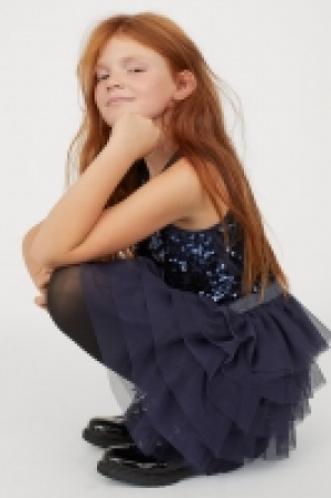  Vestido de tul con lentejuelas 17.99 €