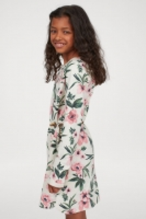  Vestido sudadera con cinturón 8.99 €