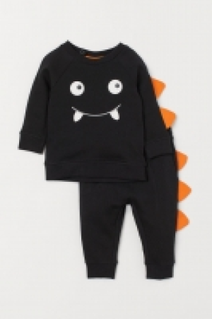  Sudadera y joggers 10.99 €