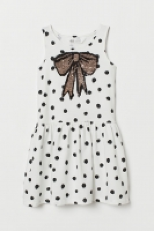  Vestido con lentejuelas 4.99 €