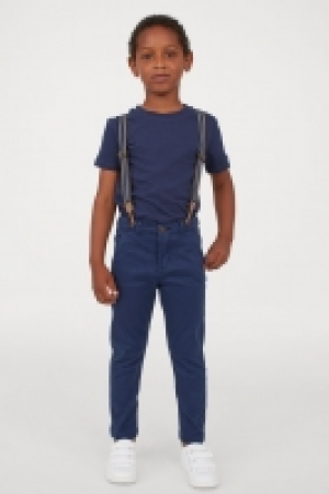  Pantalón con tirantes 11.99 €