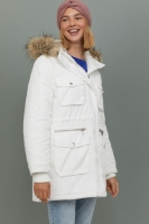  Parka acolchada con capucha 17.99 €