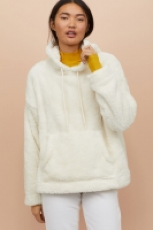 HM   Chaqueta peluche con capucha