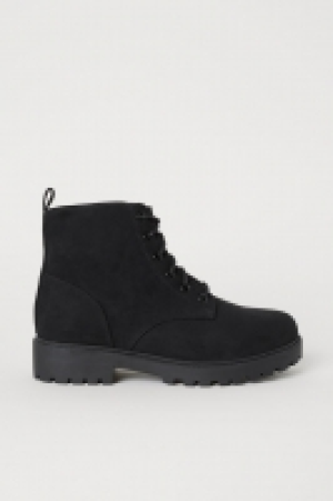  Botas con forro en peluche 20.99 €