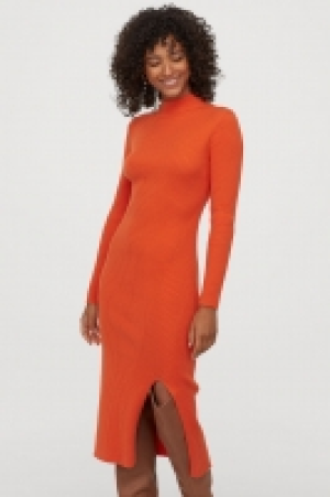  Vestido en punto de canalé 15.99 €