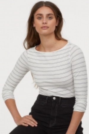  Camiseta entallada de punto 6.99 €