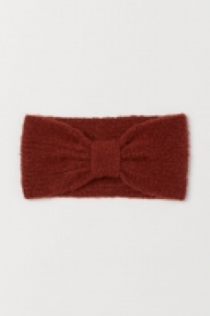  Cinta de pelo en punto 2.99 €