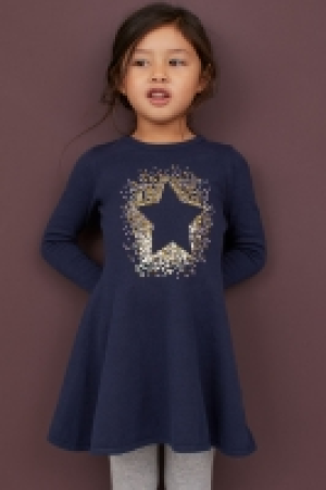  Vestido con lentejuelas 17.99 €
