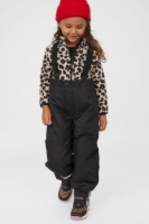 Pantalón outdoor con tirantes 17.99 €