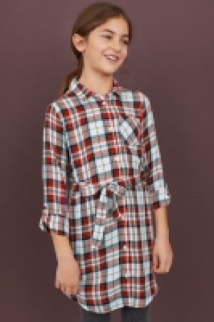  Vestido camisero con cinturón 15.99 €