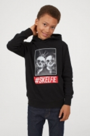  Sudadera con aplicaciones 14.99 €