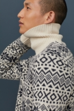  Jersey de jacquard cuello alto 17.99 €