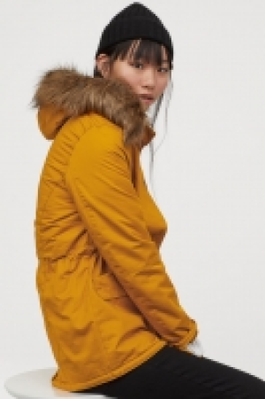  Parka con forro de peluche 29.99 €