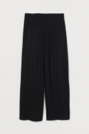  Pantalón amplio de punto 7.99 €