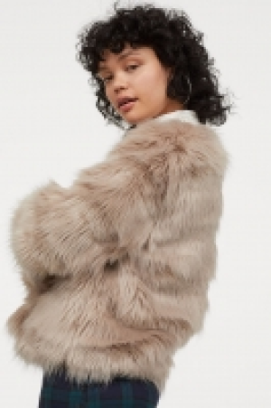  Chaqueta en pelo sintético 39.99 €