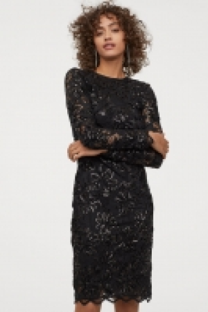 Vestido ceñido de lentejuelas 32.99 €