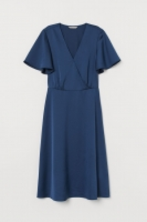  Vestido cruzado de satén 14.99 €