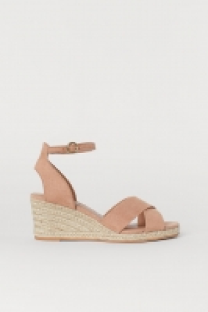  Sandalias de cuña 14.99 €