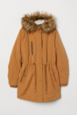  Parka acolchada con capucha 48.99 €