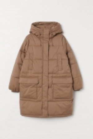  Abrigo acolchado con capucha 35.99 €