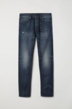  Slim Straight Jeans 17.99 €