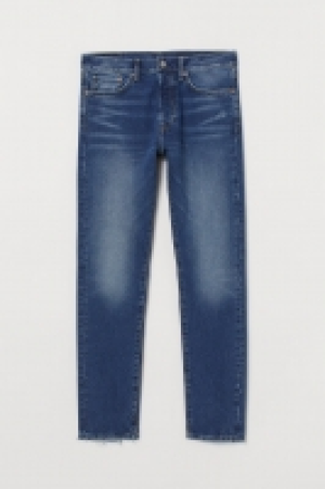 Slim Straight Jeans 19.99 €