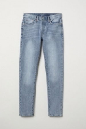  Slim Straight Jeans 16.99 €