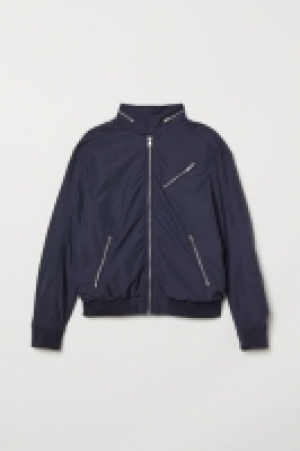  Cazadora bomber con nailon 25.99 €